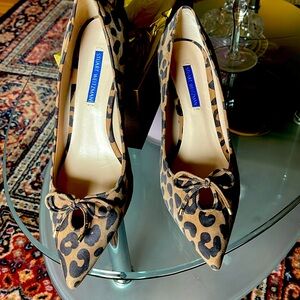 Start Whitman size 9 leopard print accident excellent shoes, great condition.